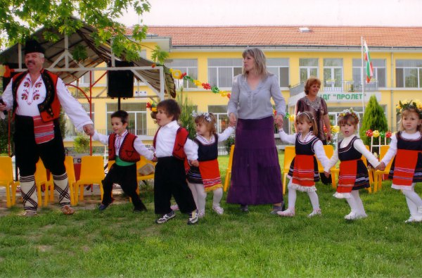 Гергьовден в Детската градина - учебна 2011-2012г.
