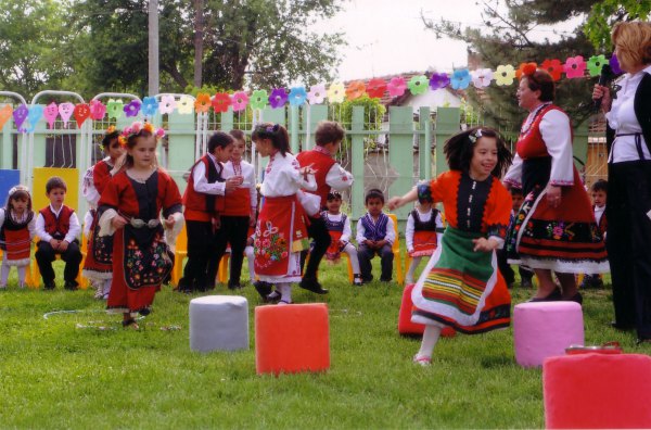Гергьовден в Детската градина - учебна 2011-2012г.