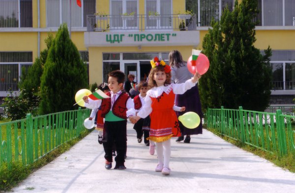 Гергьовден в Детската градина - учебна 2011-2012г.